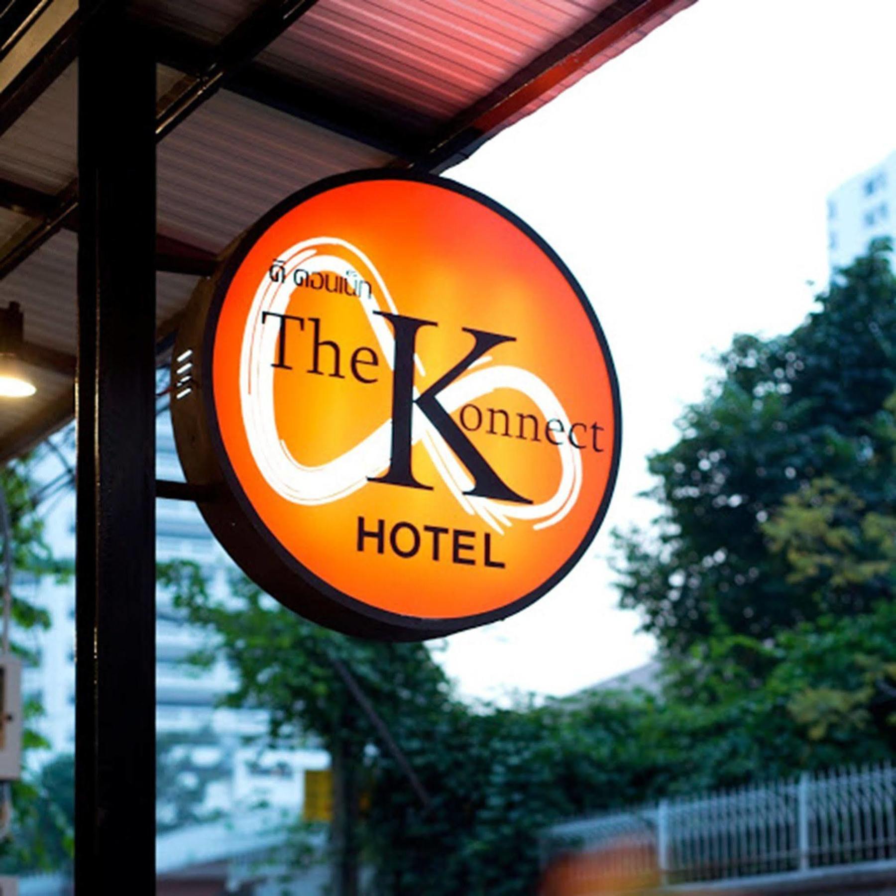 The Konnect Hotel Bangkok Esterno foto